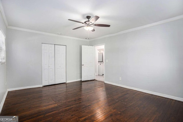 unfurnished bedroom featuring ceiling fan, ornamental molding, a closet, and hardwood / wood-style flooring