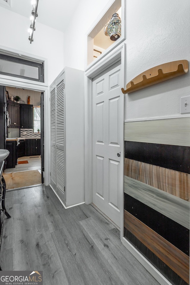 mudroom featuring wood finished floors