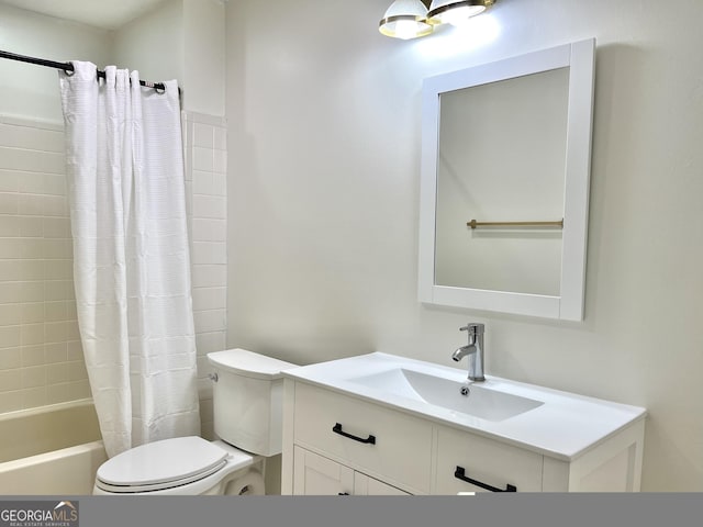 bathroom with toilet, vanity, and shower / bathtub combination with curtain