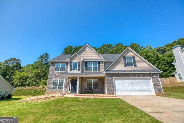 view of front of property with a front yard