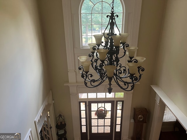 room details featuring a chandelier