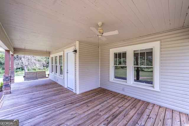 deck featuring ceiling fan