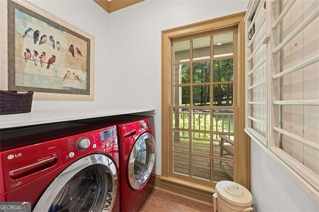 laundry room with washing machine and dryer