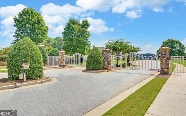 Listing photo 3 for 5427 Planting Field Ln, Flowery Branch GA 30542