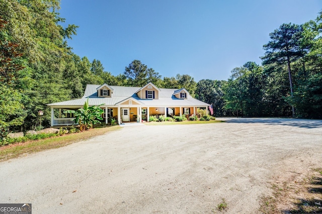 view of front of home with covered porch