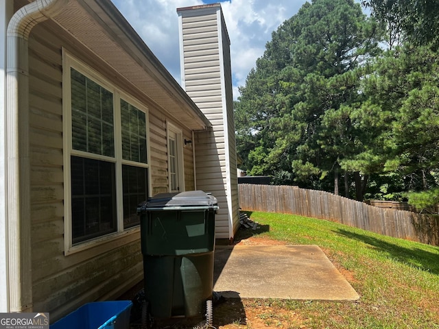 view of yard with a patio