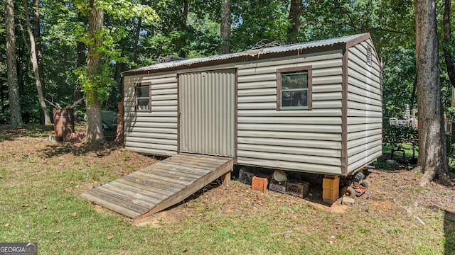 view of outbuilding