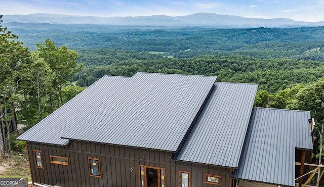 bird's eye view with a mountain view