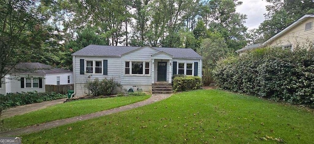 view of front of house with a front yard