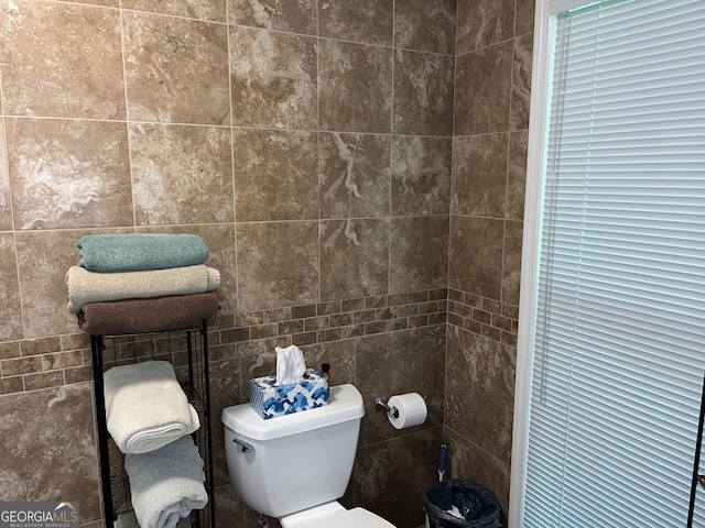 bathroom featuring toilet