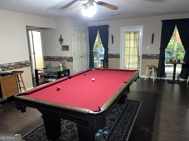 playroom featuring dark wood-style floors, visible vents, billiards, and a ceiling fan