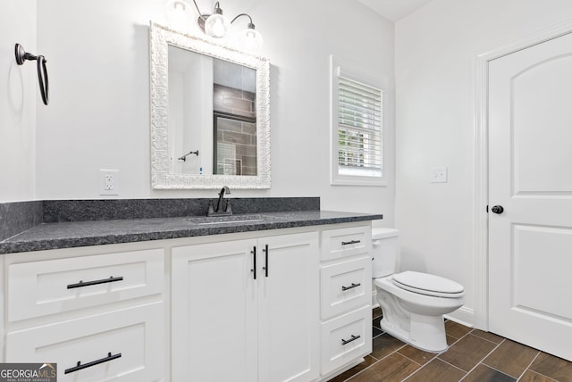 unfurnished room featuring ornamental molding, a tray ceiling, ceiling fan, and light hardwood / wood-style floors