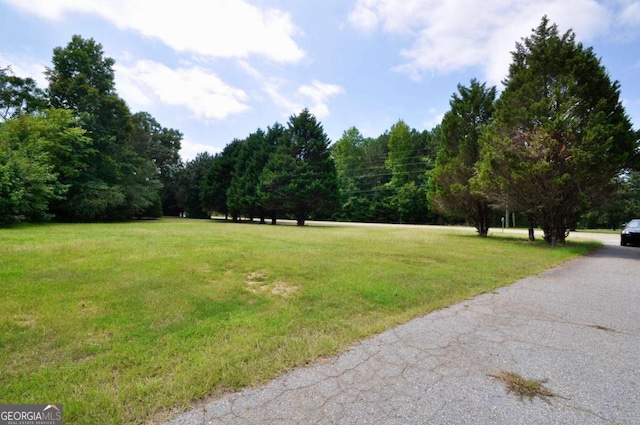 exterior space featuring a yard