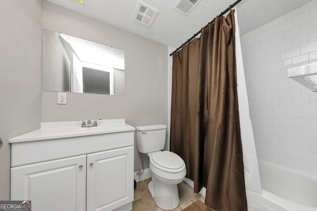 full bathroom featuring tile patterned flooring, vanity, shower / bathtub combination with curtain, and toilet