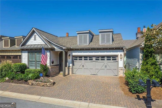 view of front of house with a garage