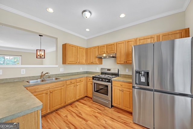 kitchen with light hardwood / wood-style flooring, pendant lighting, appliances with stainless steel finishes, crown molding, and sink