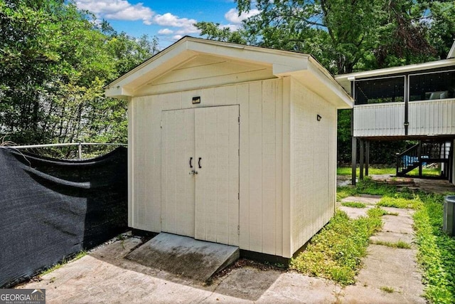 view of outbuilding