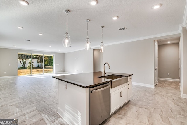 kitchen featuring an island with sink, stainless steel dishwasher, decorative light fixtures, sink, and white cabinetry