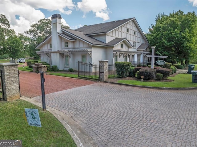 view of front of house with a front yard