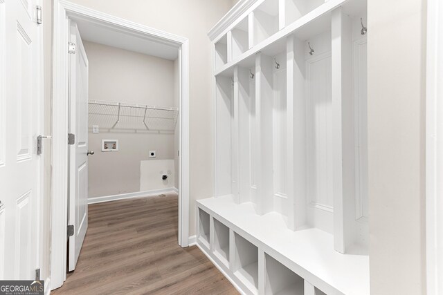 707 Jasmine Dr, Macon, GA 31211 - mudroom featuring wood finished floors and baseboards