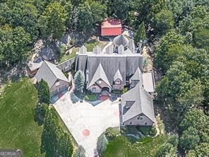 aerial view of property and surrounding area