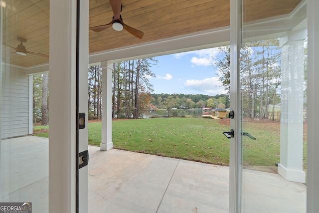 view of patio featuring ceiling fan