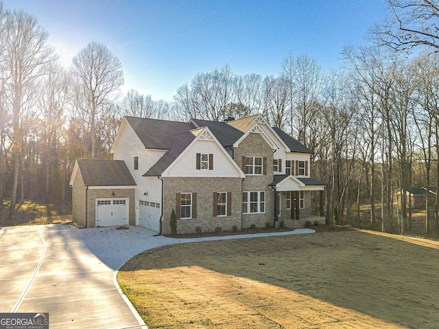 view of front facade with a front yard