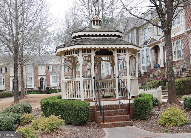 view of front of property