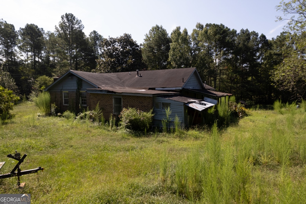 view of home's exterior