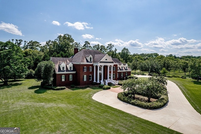 view of front of house with a front yard