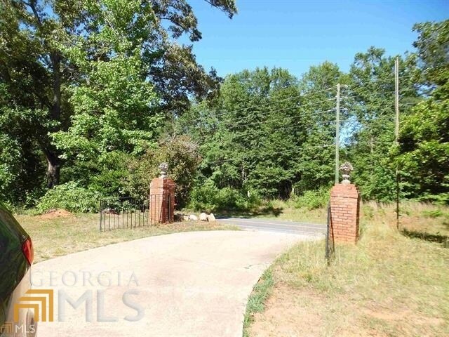 573 Lester Rd, Fayetteville, GA 30215 - view of gate
