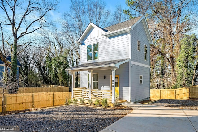 view of front of home with covered porch