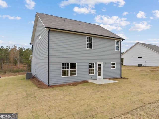 32 Joseph Ln, Hartwell, GA 30643 - rear view of property with a patio