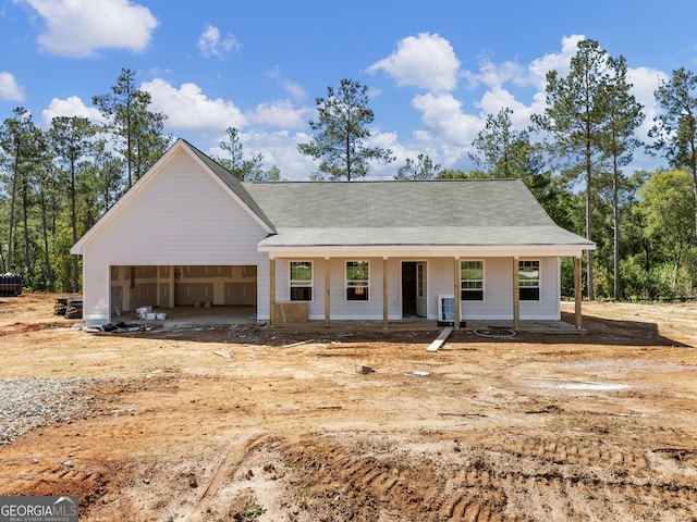 view of front facade with covered porch