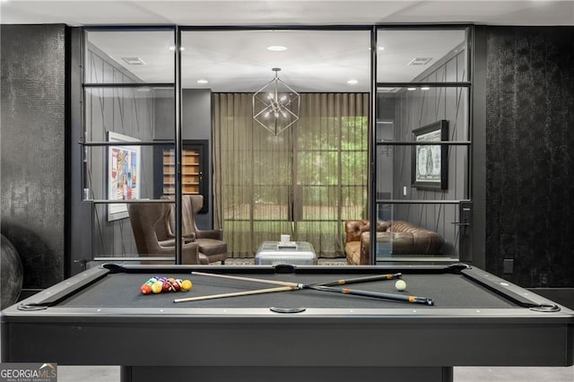 playroom featuring pool table