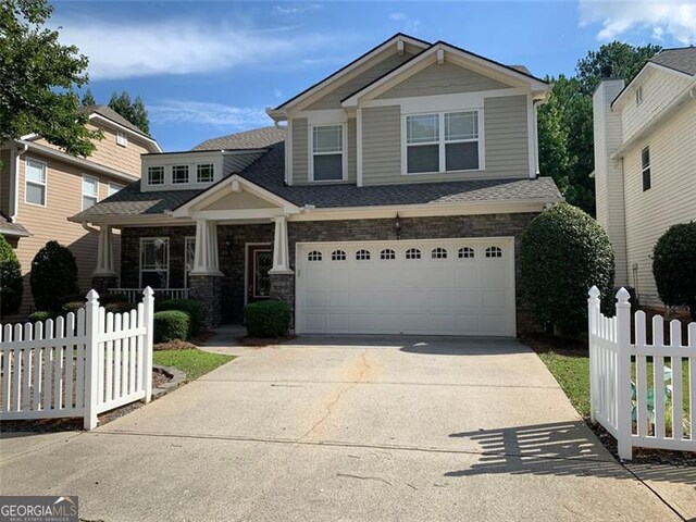 view of front of house featuring a garage