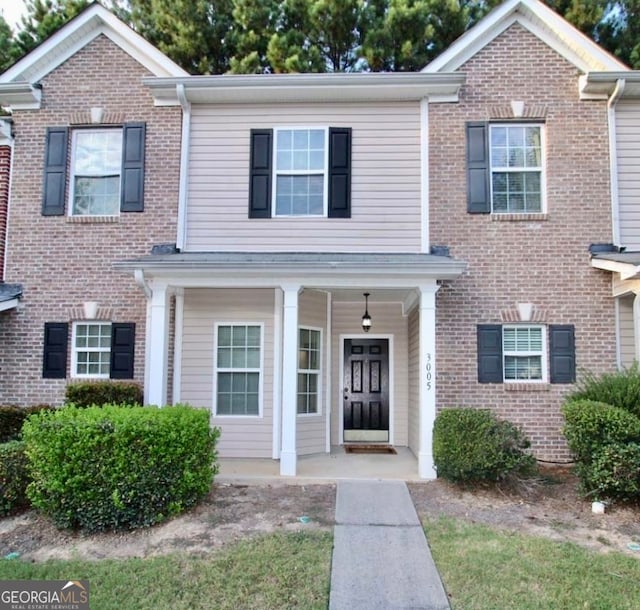 view of front of house featuring covered porch