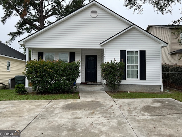 view of front of property