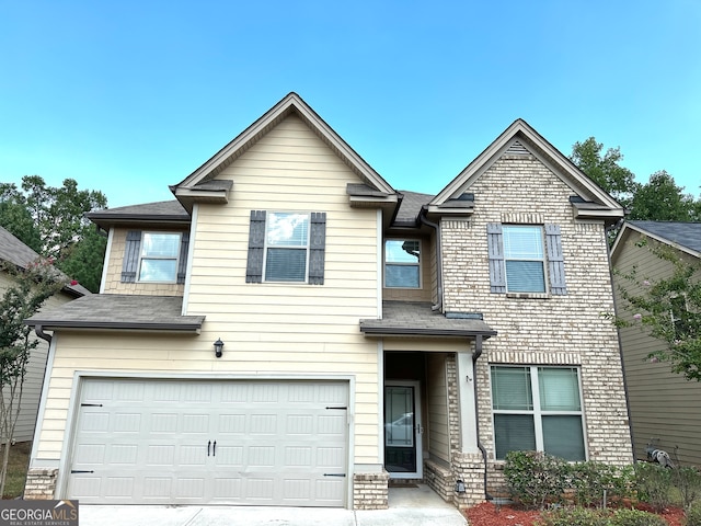 view of front facade featuring a garage