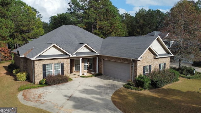 view of front of home featuring a front lawn