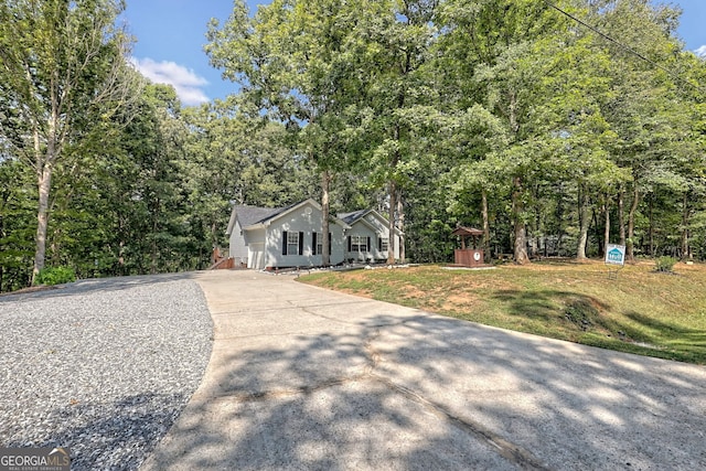 view of front of home with a front lawn