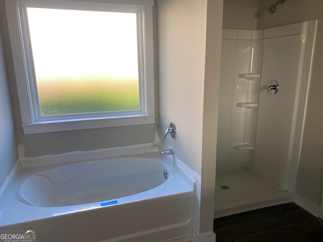 140 Westminster Ct, Winder, GA 30680 - full bath with a garden tub and walk in shower