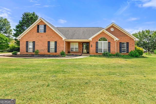 view of front of property with a front yard