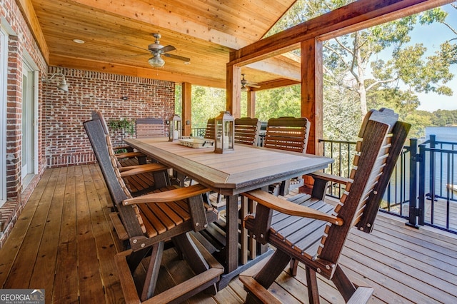 deck with ceiling fan