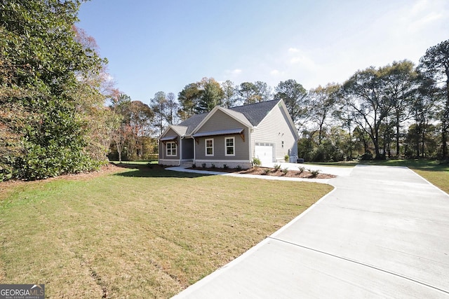 view of front of home with a front yard