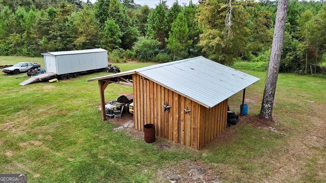 exterior space featuring a yard