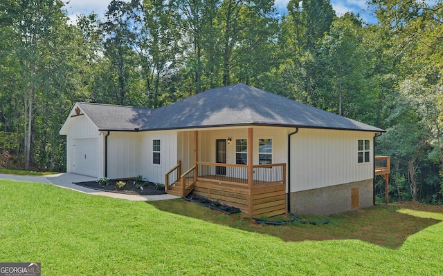 view of front of home featuring an attached garage, driveway, crawl space, a front lawn, and a porch