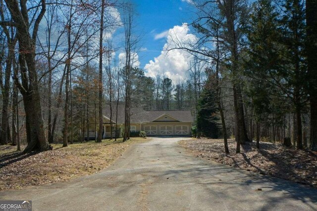 6865 Cowan Mill Rd, Winston, GA 30187 - view of street featuring driveway