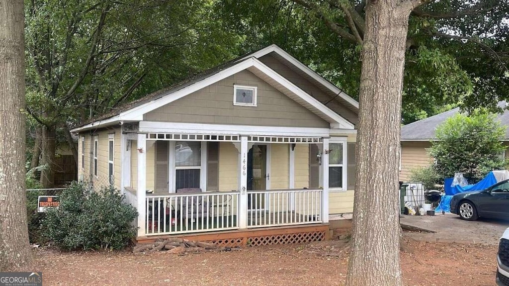 view of front of home featuring a porch