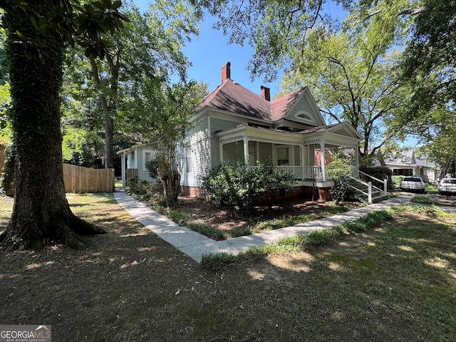 view of front facade featuring a porch